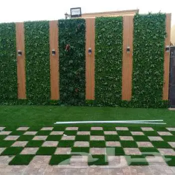عشب جداري صناعي للجدران تنسيق حدائق عشب ملاعب انجيله صناعيه 5