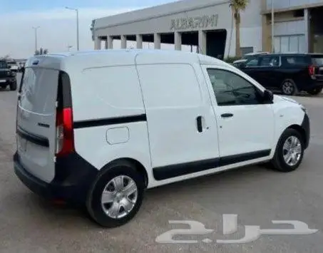 متوفر ايجار فان باص بضاعة رينو 0
