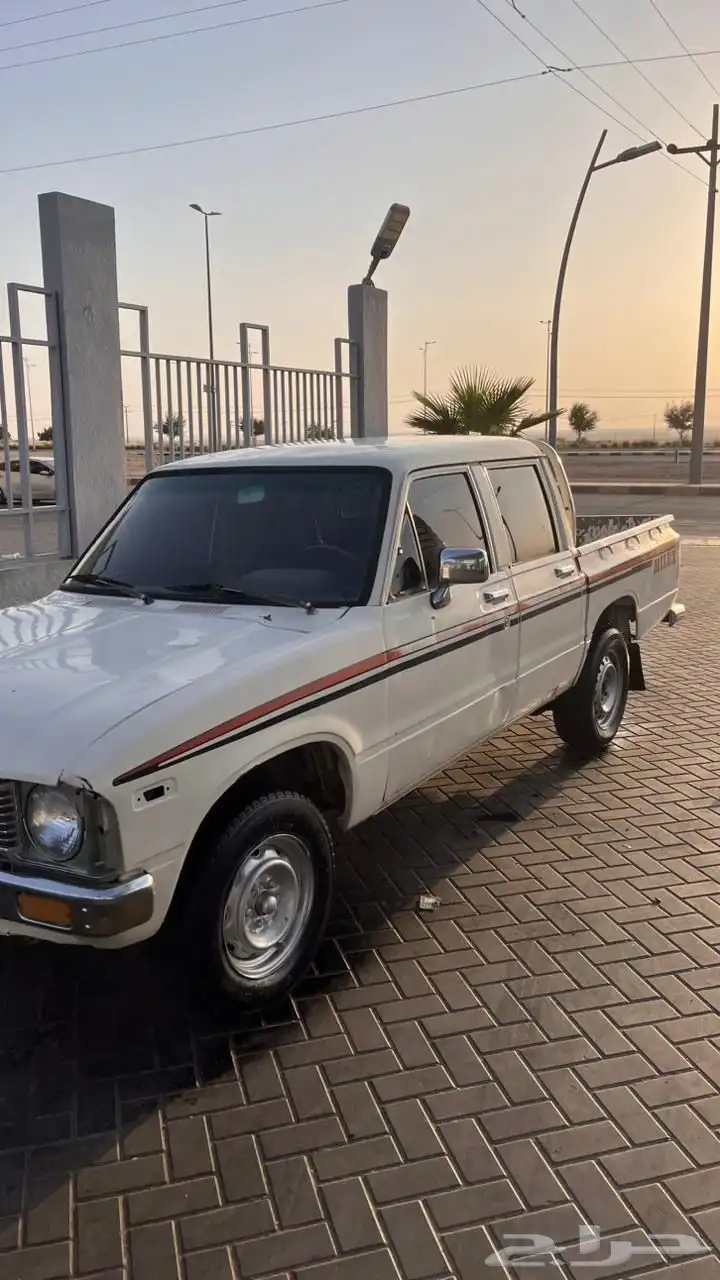 هايلوكس 1981 نضيف منوه المستخدم 1