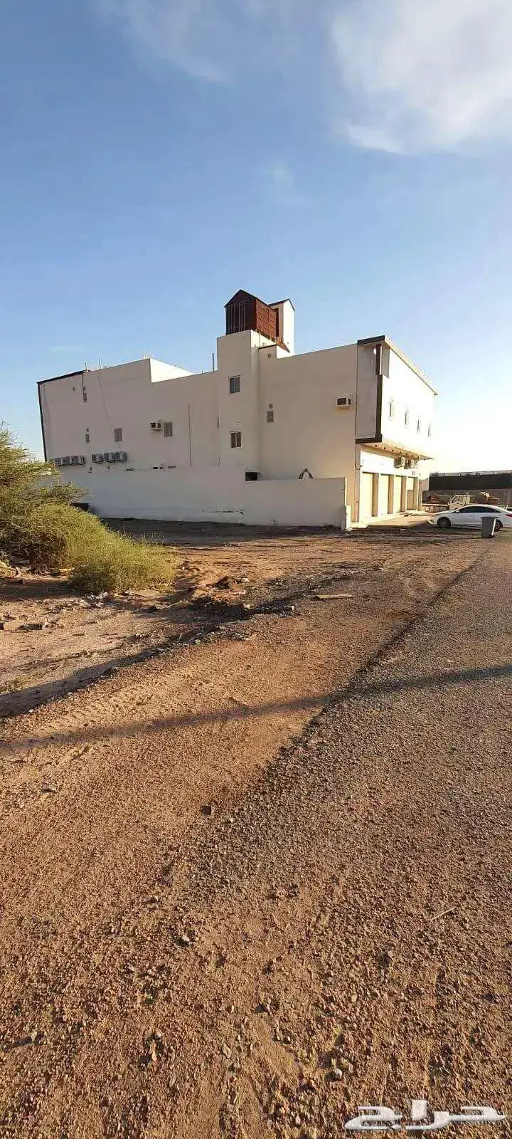 أرض تجارية سكنية شارعين أمامي وخلفي شارع 25 م 880 م 10