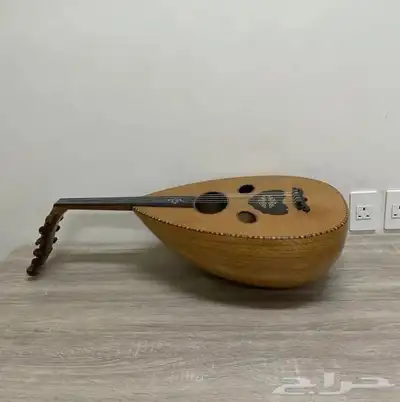 للبيع عود زرياب نظيف 0