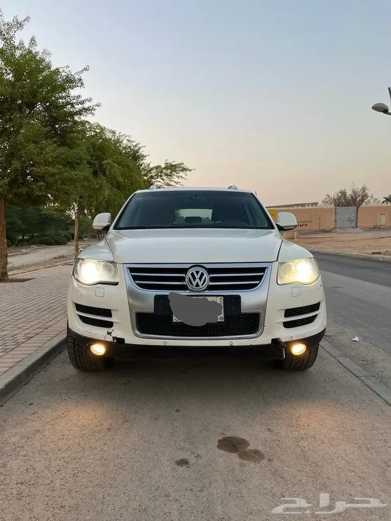 جيب فولكس واجن طوارق موديل 2010 للبيع مالك اول 2