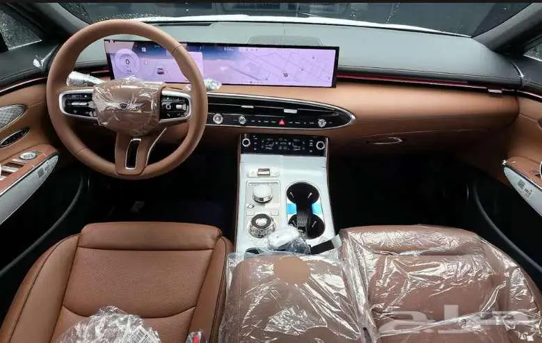 جينسيس GV70 2025 4