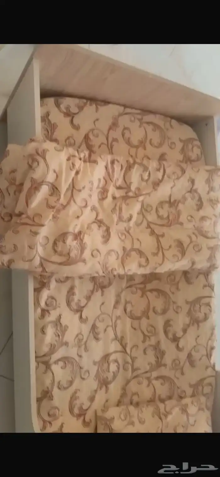 سرير اطفال 1