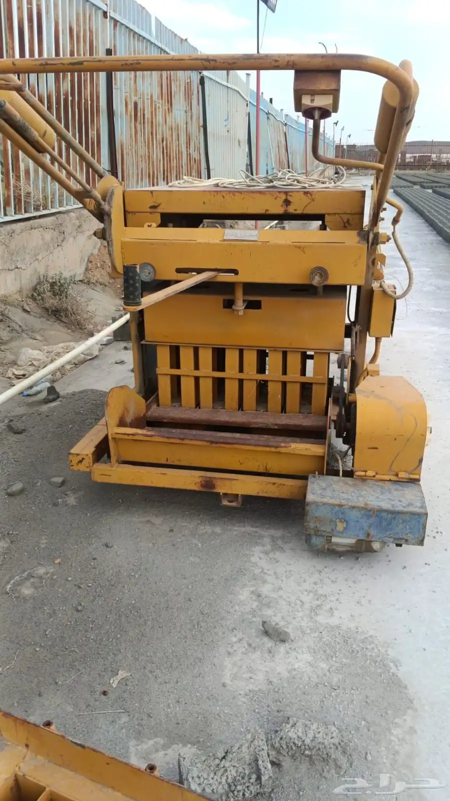 للبيع زراعه بلك مكبس كهربائي مكينه جديده 0