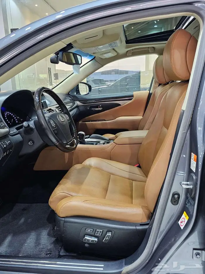 لكزس LS460 موديل 2015 ( فل كامل أعلى فئه شبه الجديد ) 12