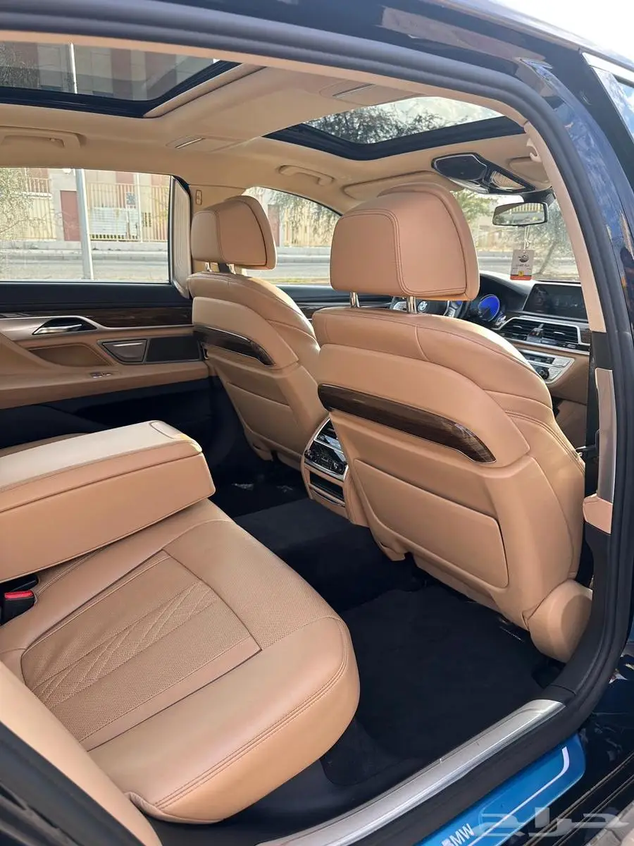 بي ام دبليو 2016 Li750 V8 11