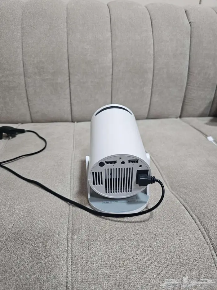 بروجكتر مع مكبر صوت 1