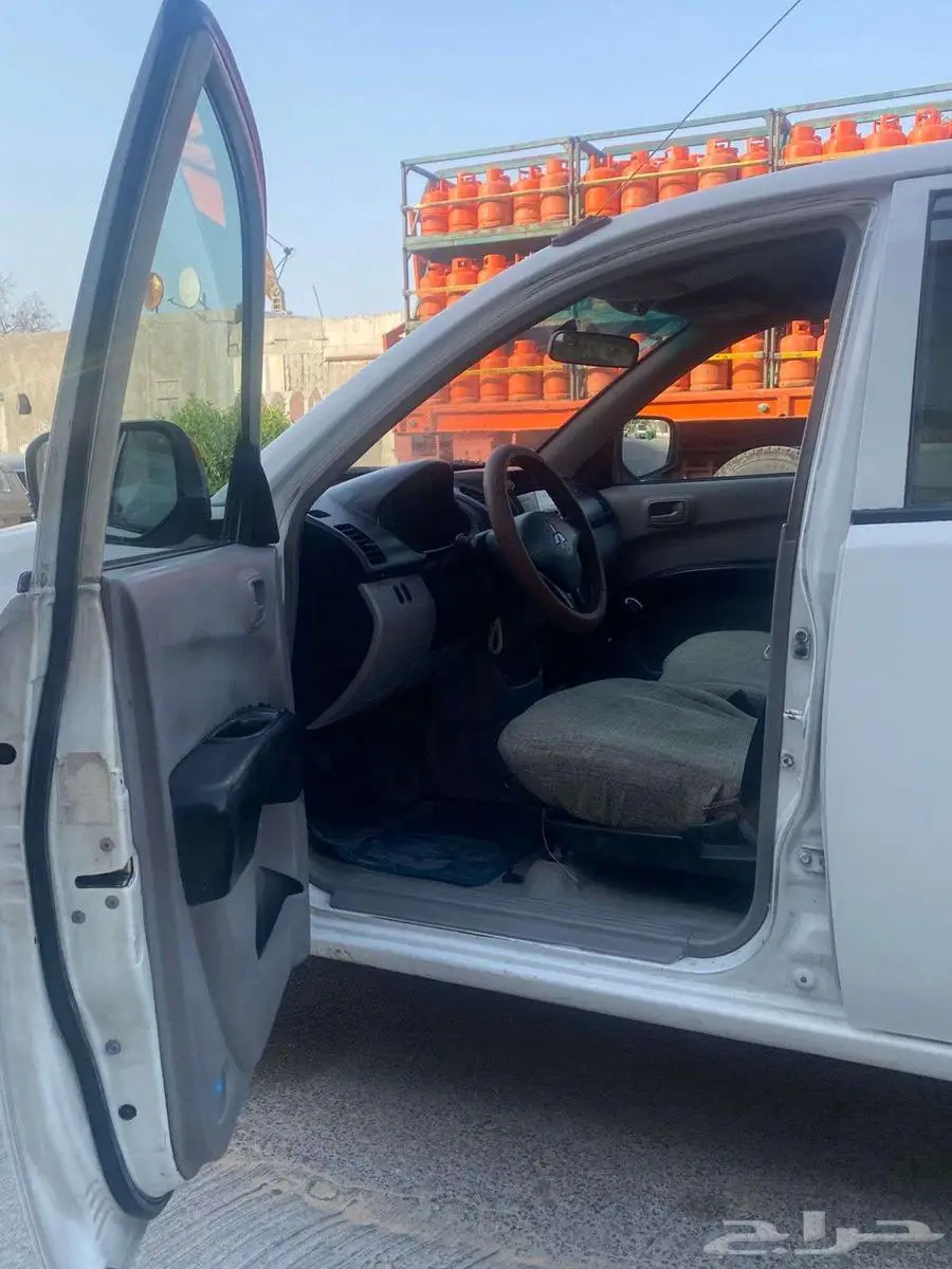 متسوبيشي 2011 بكب غمارتين L200 القير عادي بنزين للبيع 16