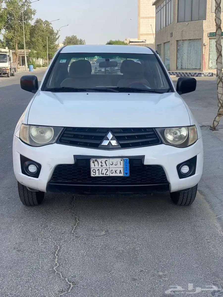 متسوبيشي 2011 بكب غمارتين L200 القير عادي بنزين للبيع 0