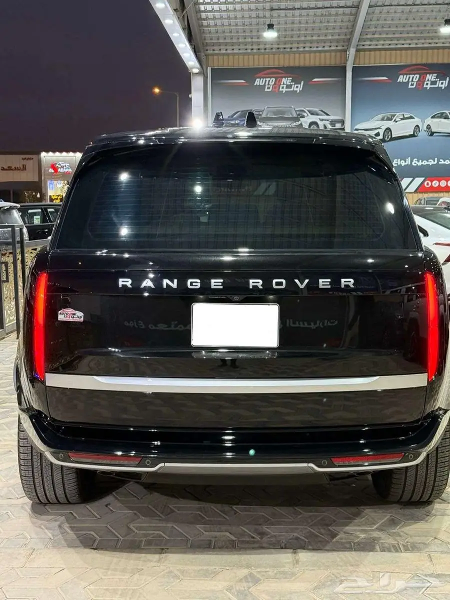 رانج روفر P530 Black-edition 2024 23