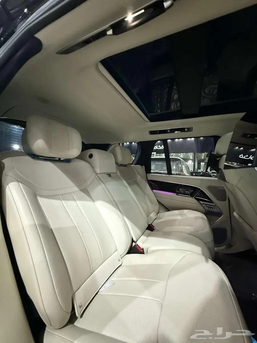 رانج روفر P530 Black-edition 2024 21