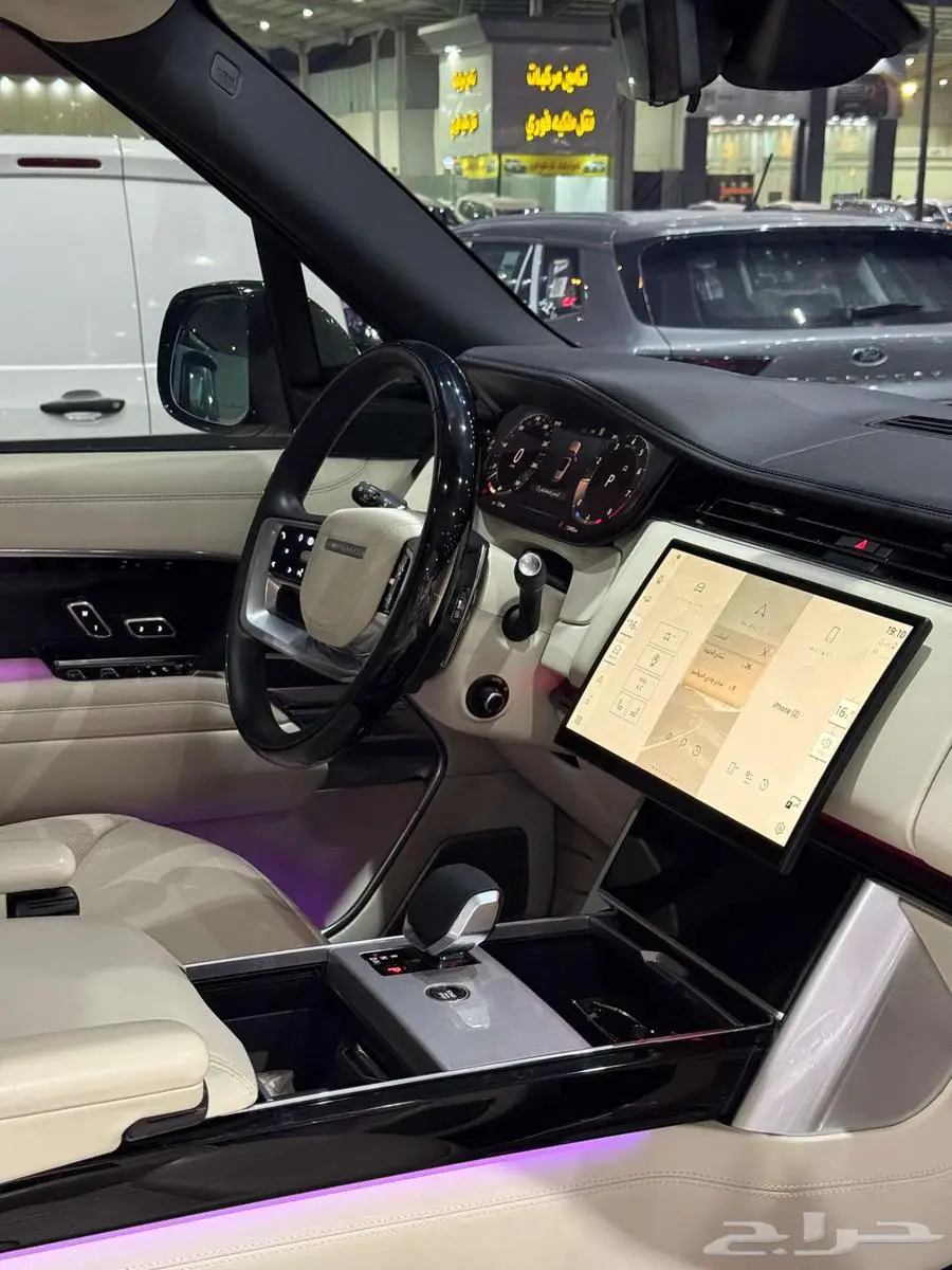 رانج روفر P530 Black-edition 2024 4