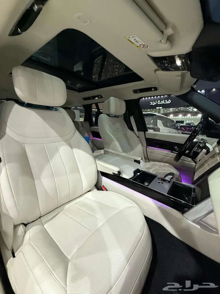 رانج روفر P530 Black-edition 2024 8