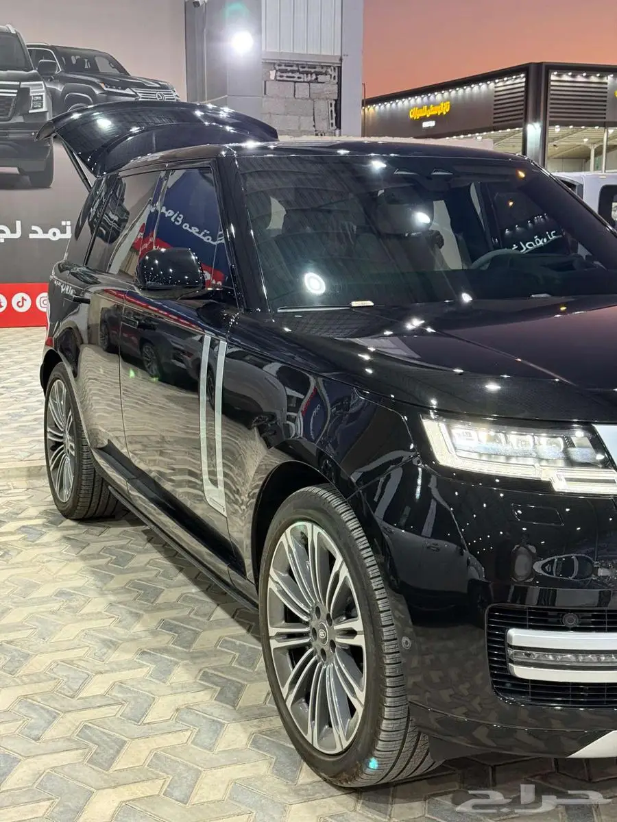 رانج روفر P530 Black-edition 2024 1