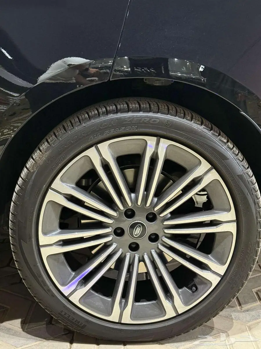 رانج روفر P530 Black-edition 2024 22