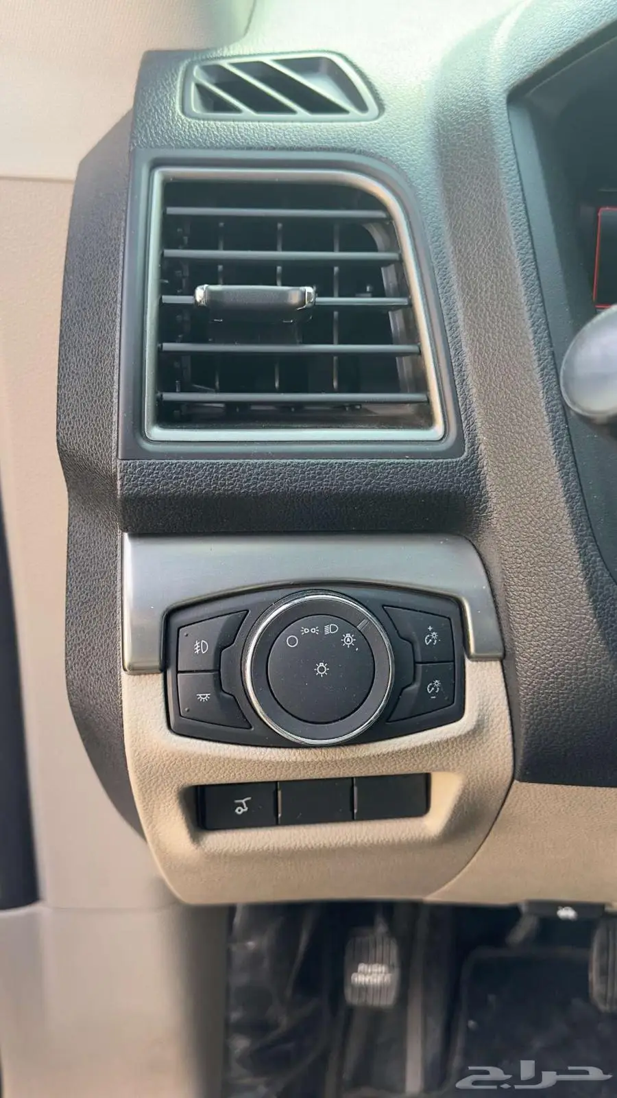 Ford Explorer 2019 XLT (اكسبلورر اكس ال تي(قماش) -دفع رباعي) 3