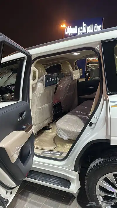 لاندكروزر للايجار 9