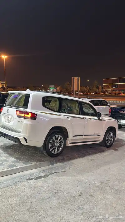 لاندكروزر للايجار 13