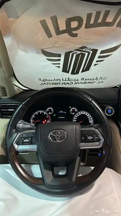 لاندكروزر للايجار 6