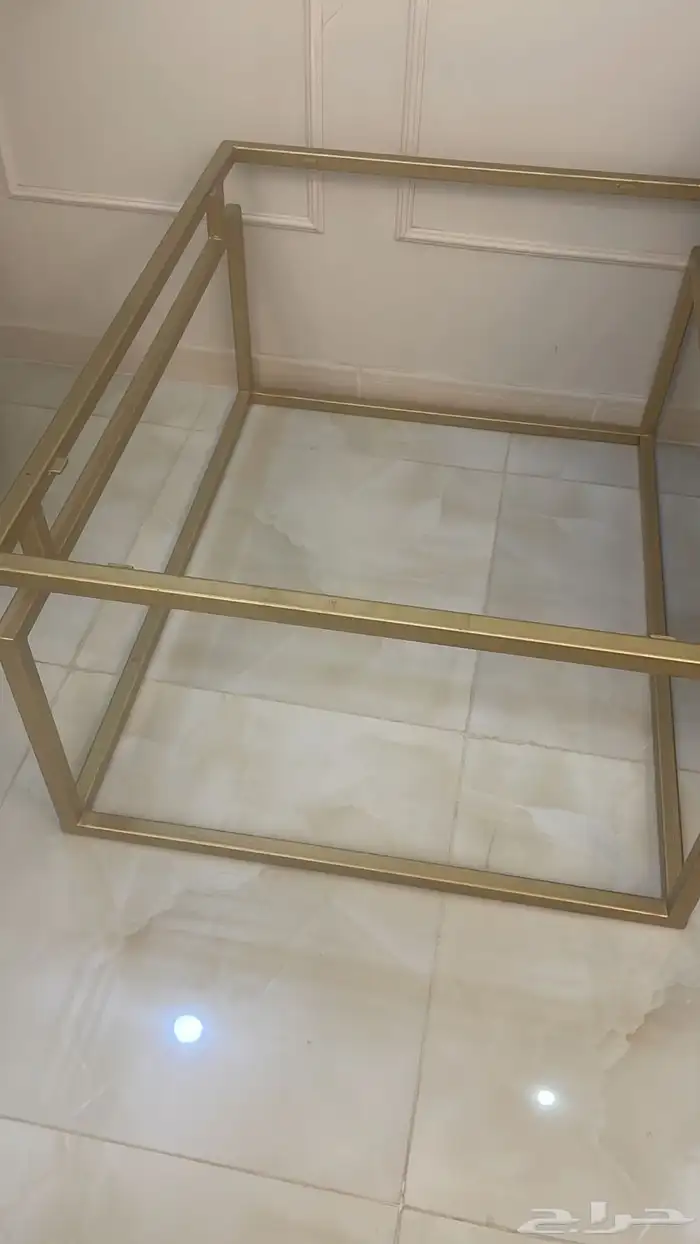 طاولات حديد 0