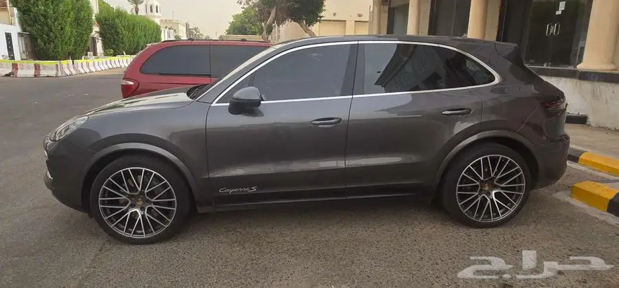 Porsche Cayenne S 2022 3