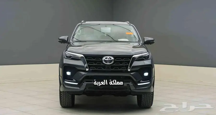 تويوتا فورتشنر VX3 بنزين 2025 0