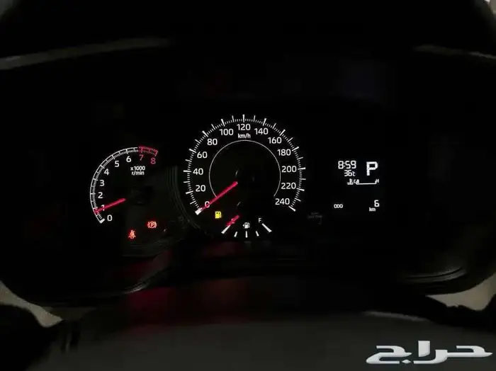 تويوتا كرولا XLI ستاندرد ماكينه 2000 سعودي موديل 2025 9