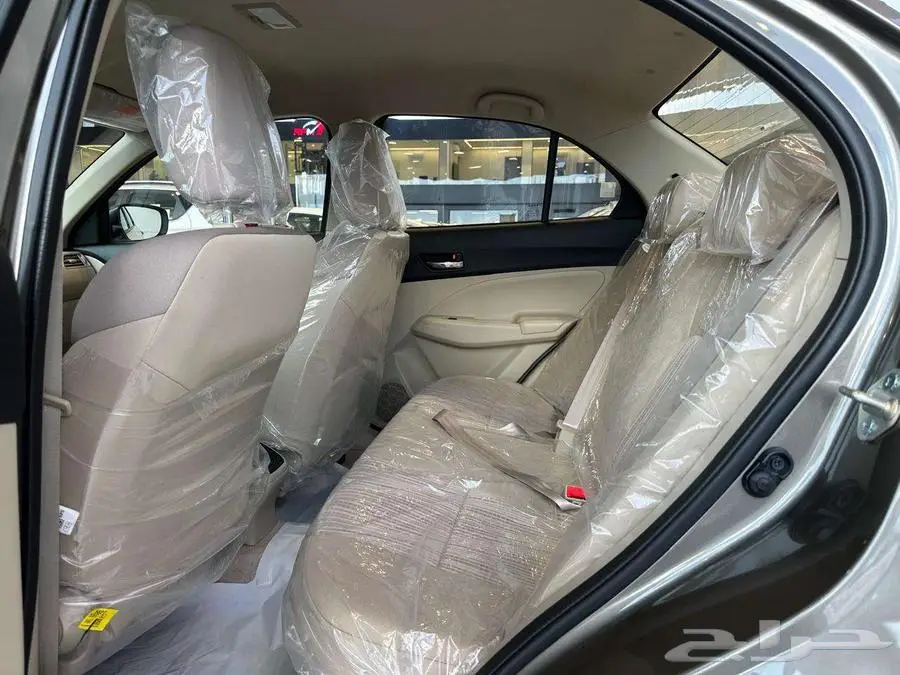سزوكي ديزاير استاندر 2025 13