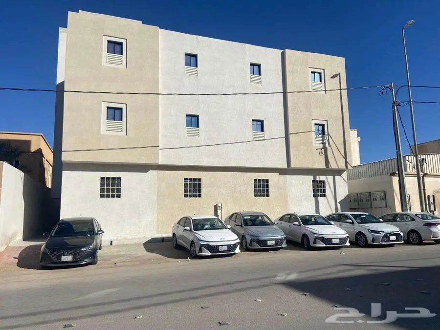 للبيع عمارة سكنية بمحافظة المجمعة الدخل السنوي 160 ألف 1