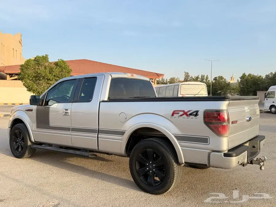 فورد F150 فئة FX4 مكينة رابتر 10