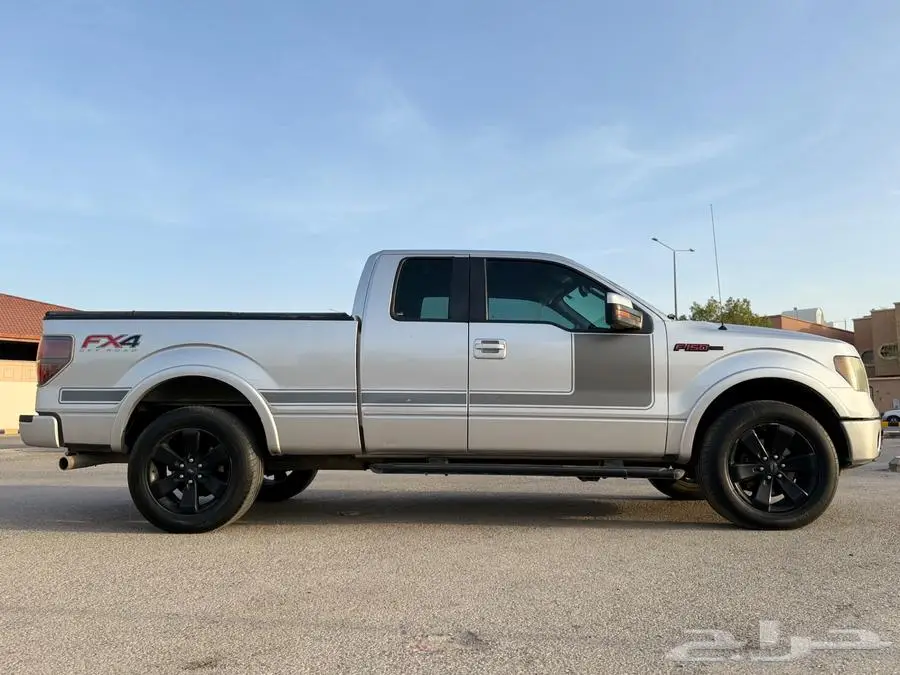 فورد F150 فئة FX4 مكينة رابتر 17