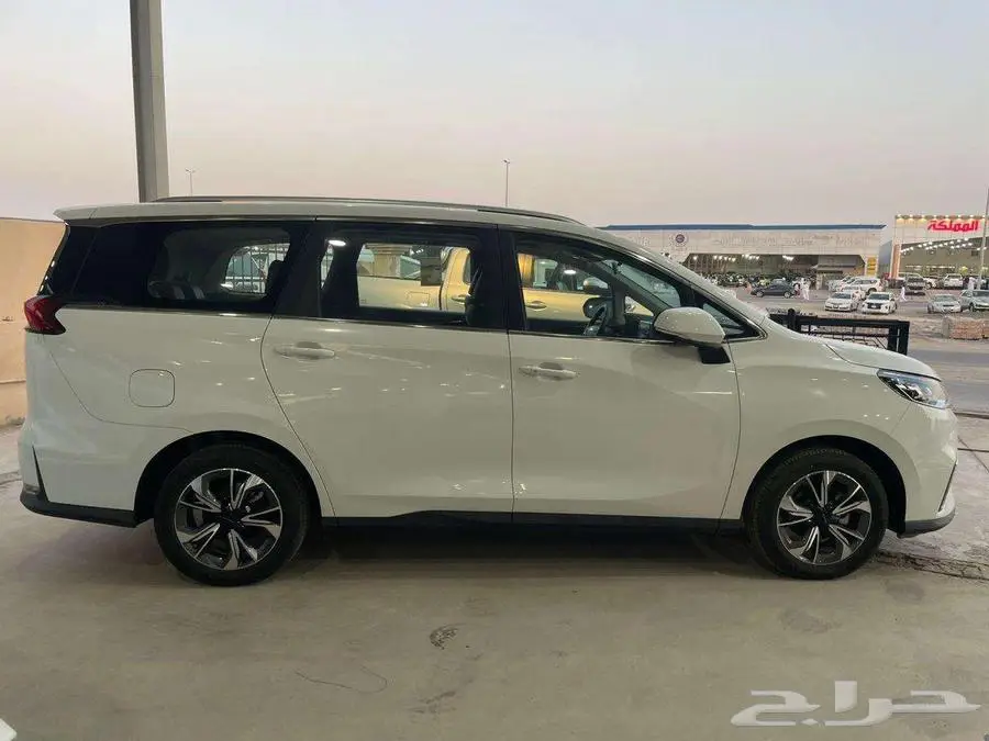 ماكسيس G50 لاكجري 2023 3