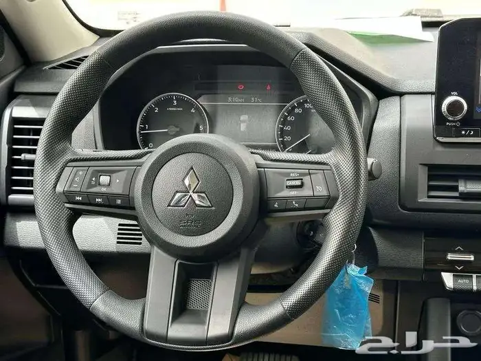 ميتسوبيشي L200 غمارتين دبل نص فل اوتوماتيك 2024 7