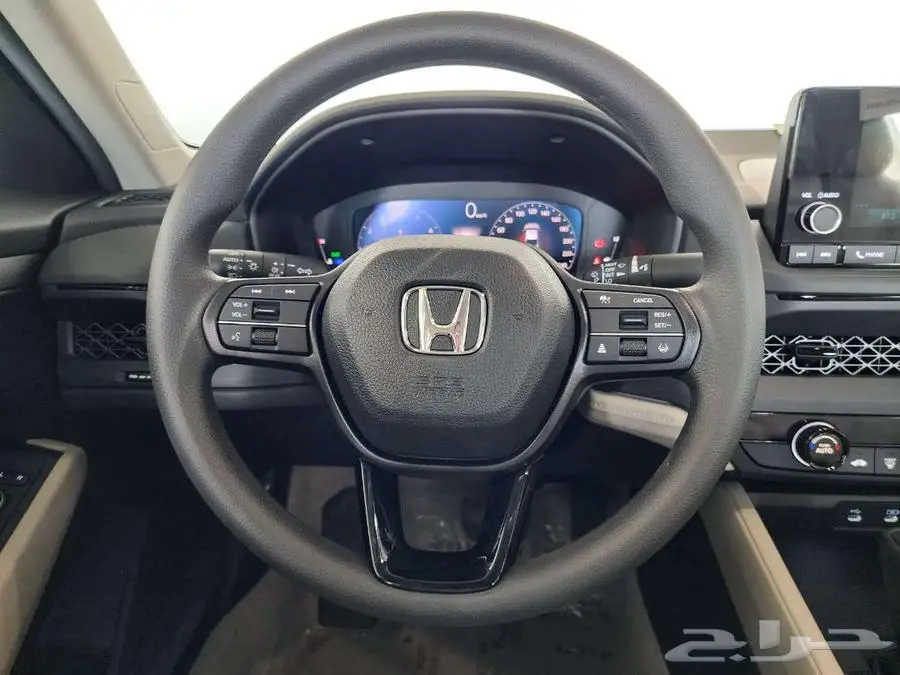 هوندا اكورد 2025 LX ستاندر 17