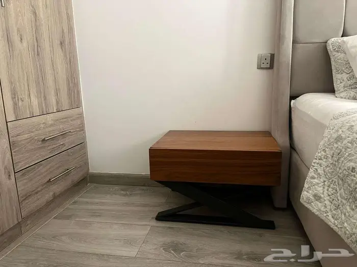 اثاث متنوع بحالة ممتازة جدا 9
