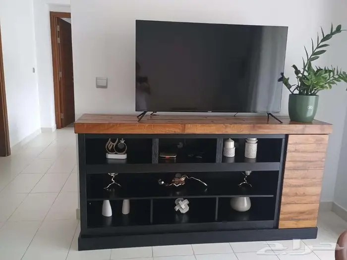 اثاث متنوع بحالة ممتازة جدا 7