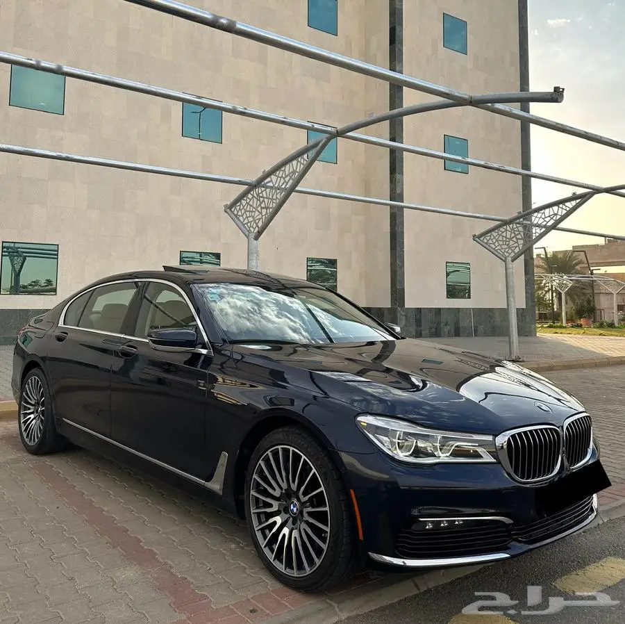 بي ام دبليو 2016 Li750 V8 1
