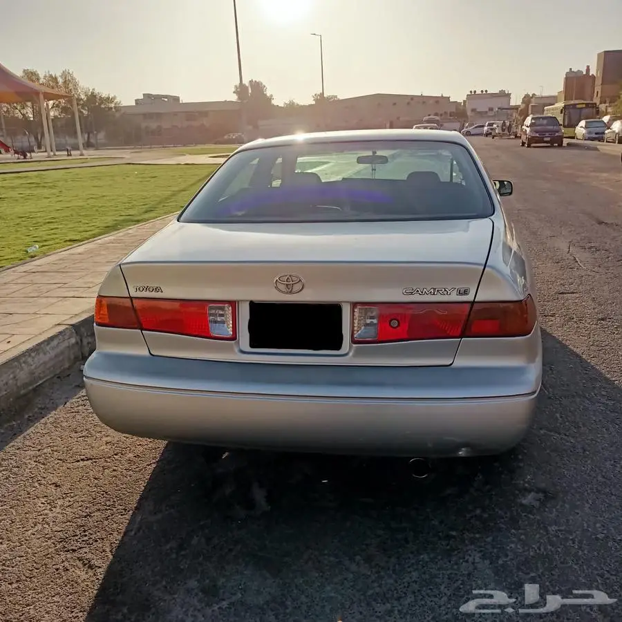 كامري امريكي مديل 2000 2