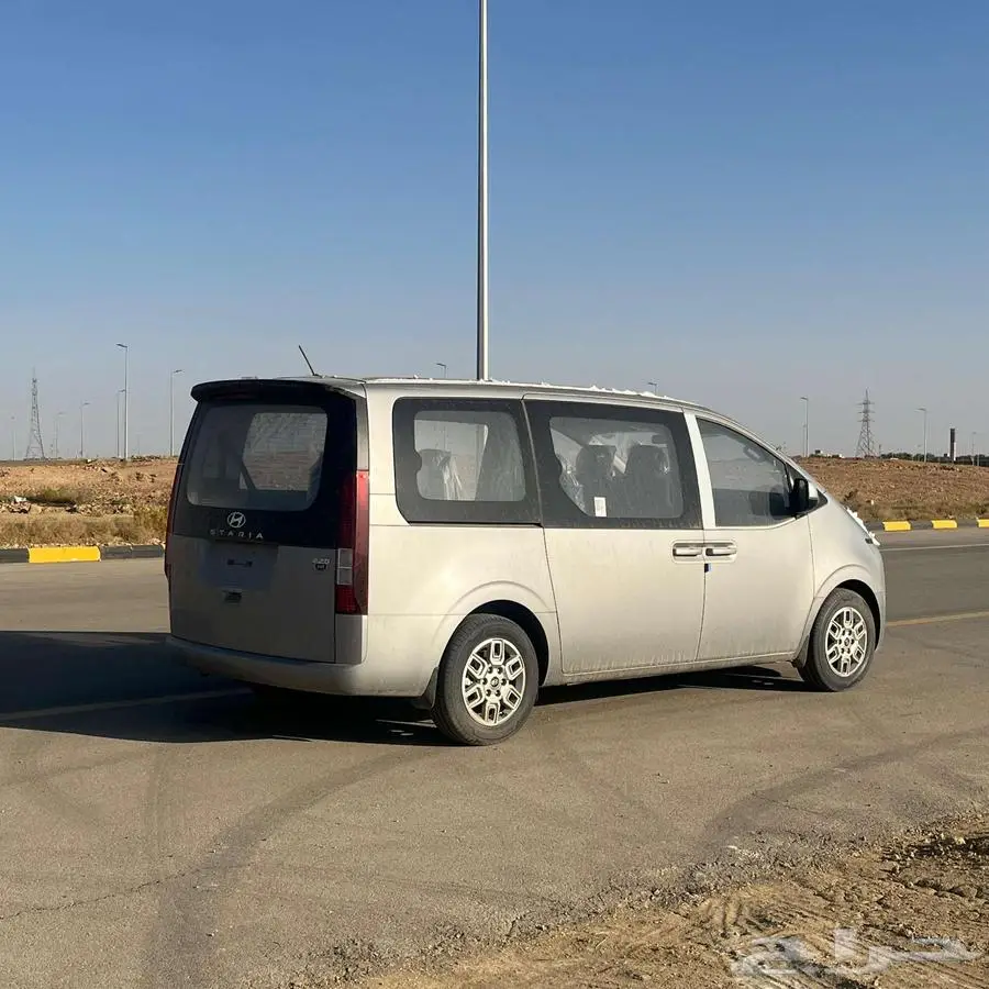 هيونداي ستاريا 2025 4