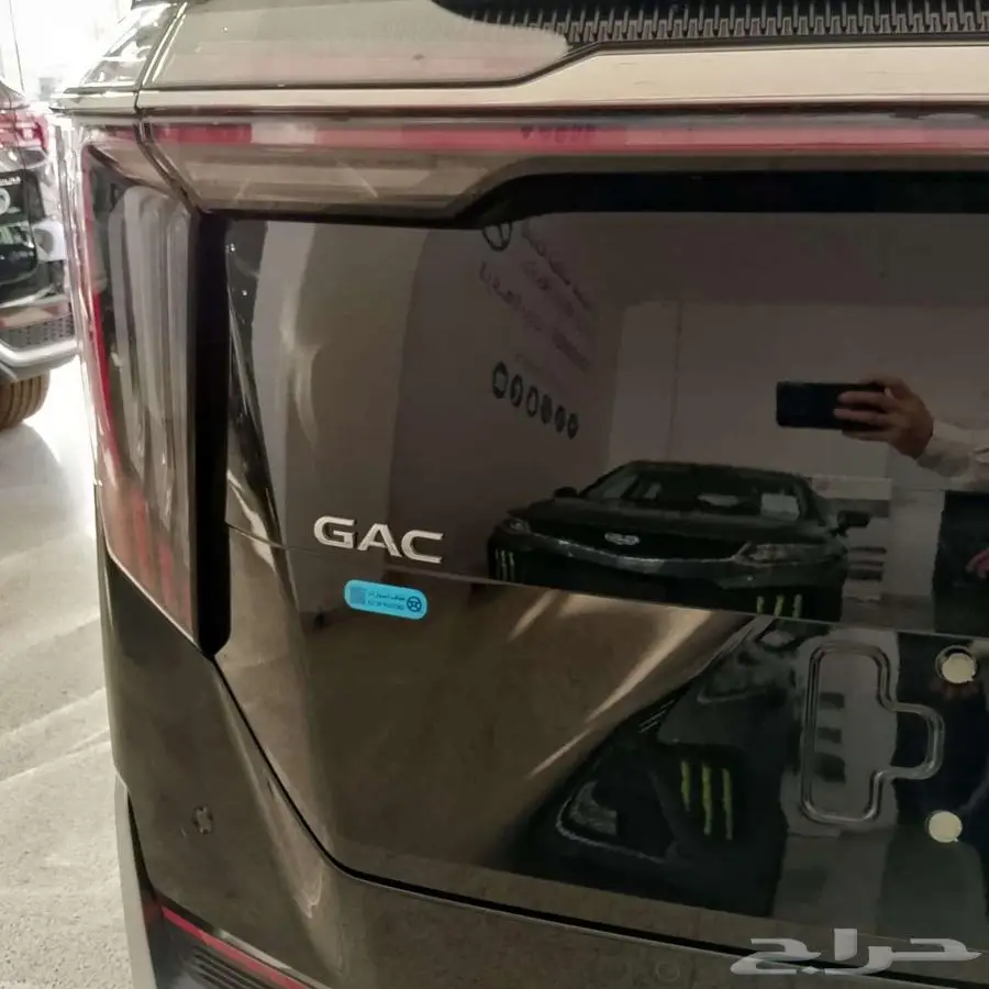 جى اى سى -فان ام 8  GAC VAN M8 GX 2.0T 7 5