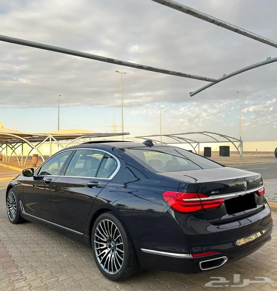 بي ام دبليو 2016 Li750 V8 5
