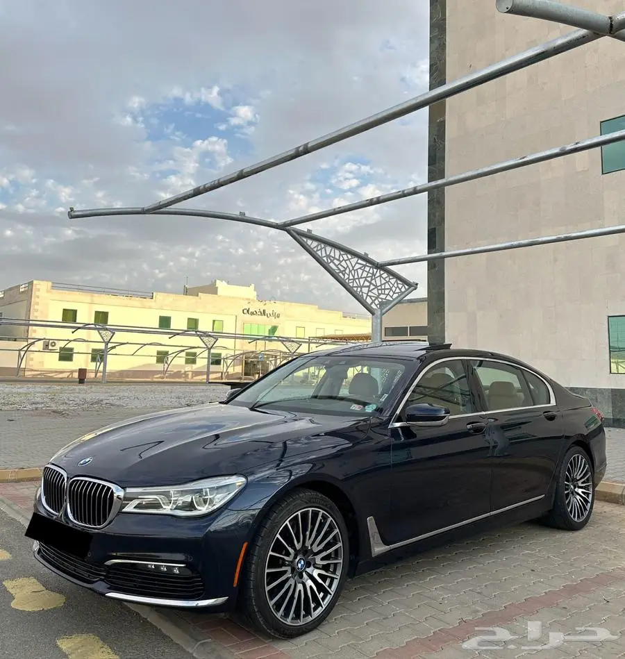 بي ام دبليو 2016 Li750 V8 2