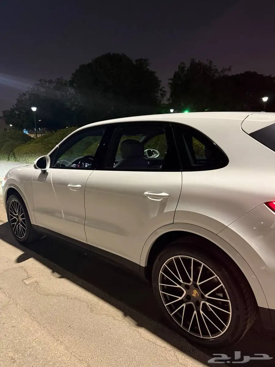 Cayenne Platinum Edition 2023 14
