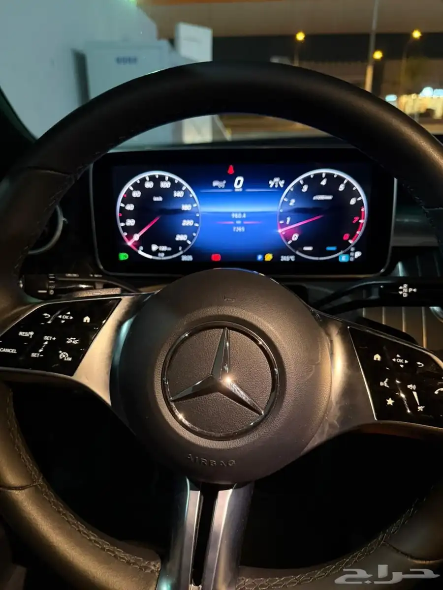 مرسيدس C300 2024 5