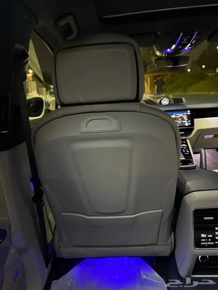 Cayenne Platinum Edition 2023 25