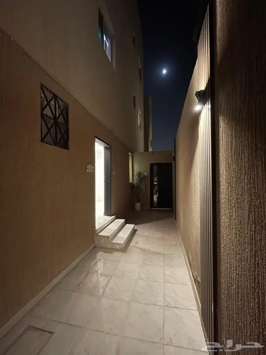 استديو للإيجار 1