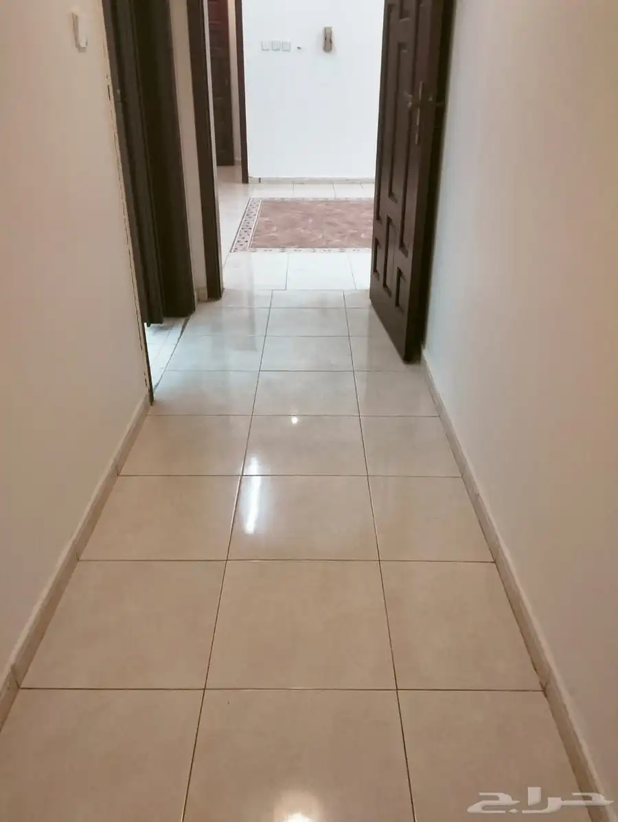 خمس غرف نظيفه للايجار حي الوزيريه 2