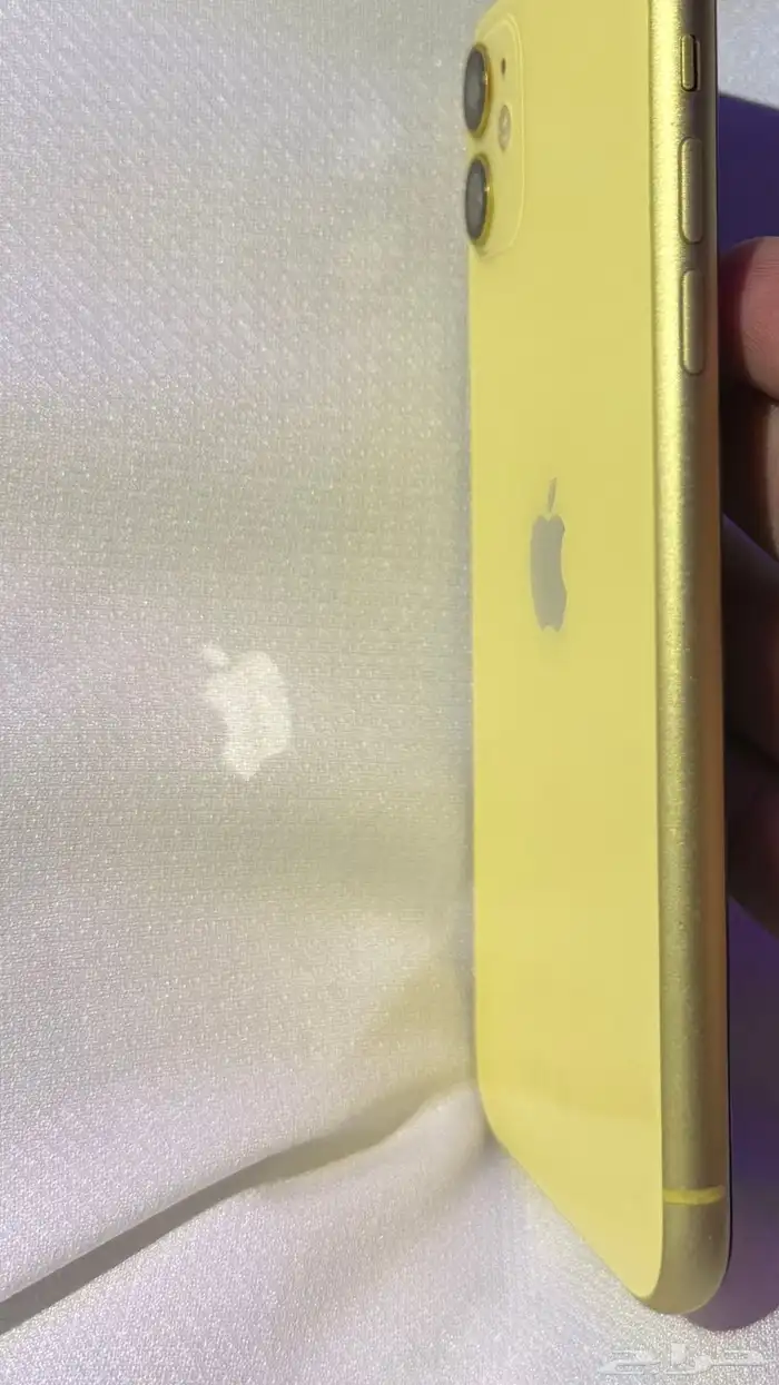 ايفون 11 المساحة 128 البطارية 72 0