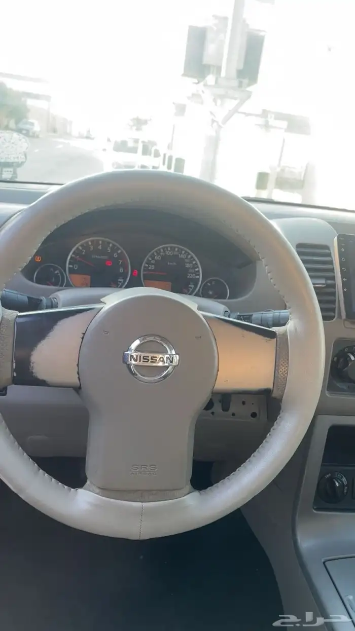 نيسان 11